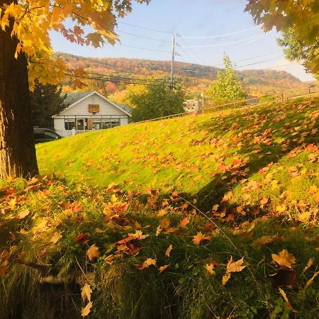 Le « Lake View » De La Suite North Hatley Eksteriør billede