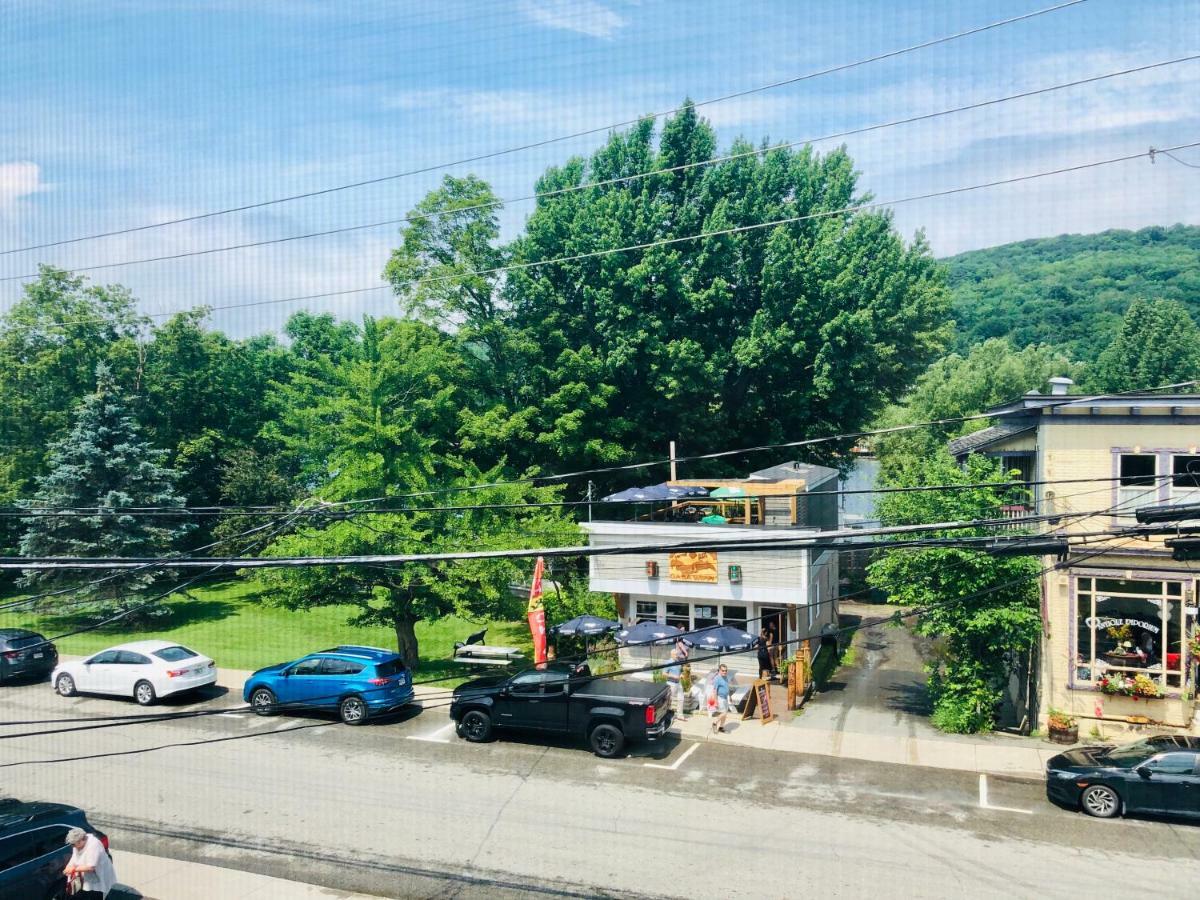 Le « Lake View » De La Suite North Hatley Eksteriør billede